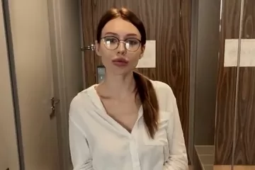 tatuirovannaya vrach trahaetsya s pacientom porno ginekologa